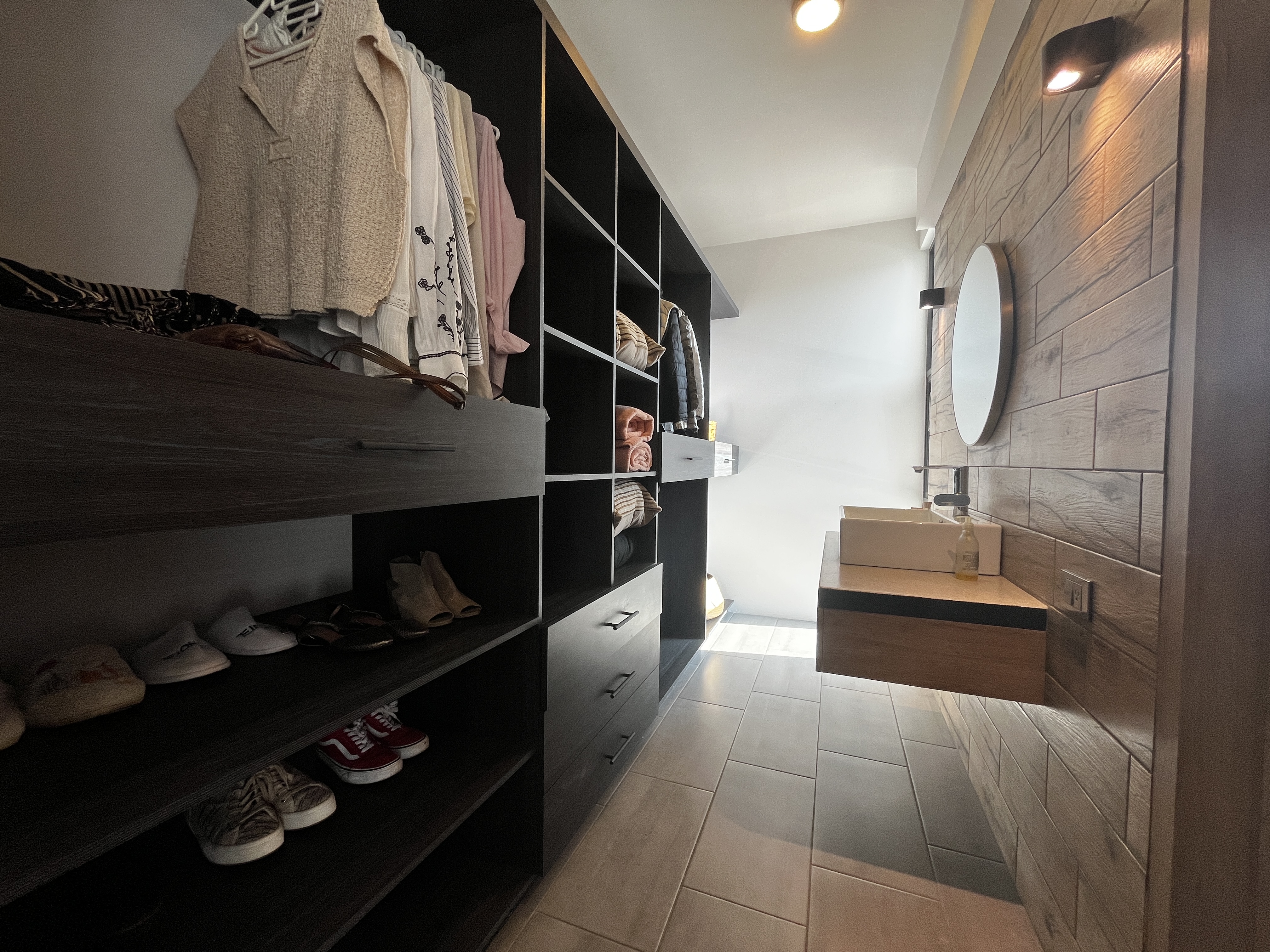 01014415-ADB8-4546-BC7F-27CA80F57F50